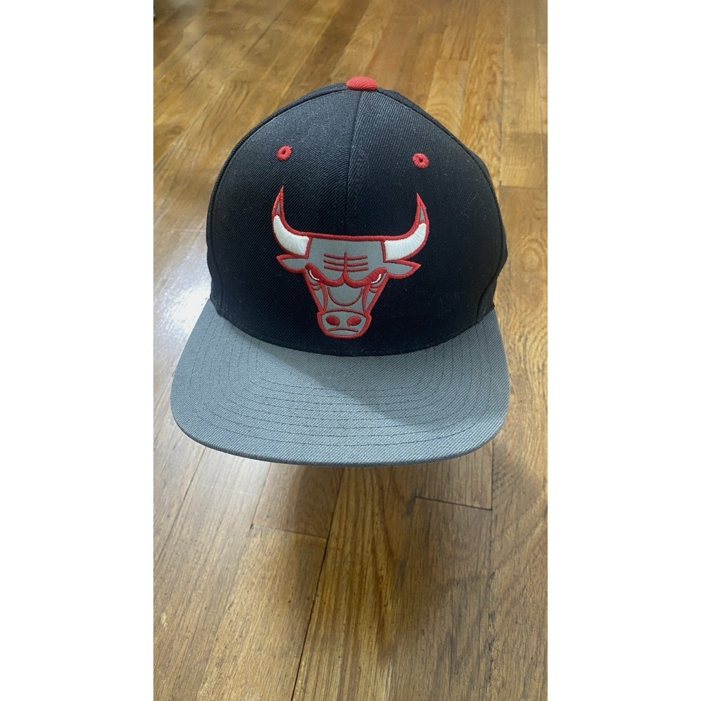 Chicago Bulls Cap Mitchell & Ness Graphite Snapback Hat Black & Gray NBA